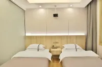 โรงแรม ฮอลิเดย์ จิ่วเฟิง (สาขา ศูนย์บริการนักท่องเที่ยว โกวโข่ว จิ่วจ้ายโกว)