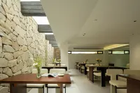 Xiangshan Lantian Lodge – A Self-Drive Island Loop Retreat​ - Infinity Pools