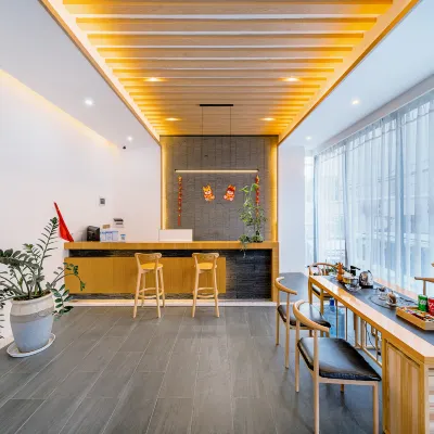 Nosedun Hotel (Dali High-Speed Railway Station Erhai Park) Hotels near Caicun