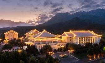 Zhongzhou Leading Hotel