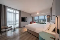 Borrman Hotel (Nanning Jinhu Plaza Lang west subway station)