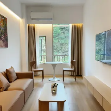 Hengdian Yisu Hotel (Hengdian Film and Television City Qinwang Palace Store)