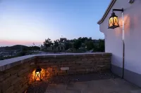 Yellow River Qiankun B&B Hotels in Pianguan