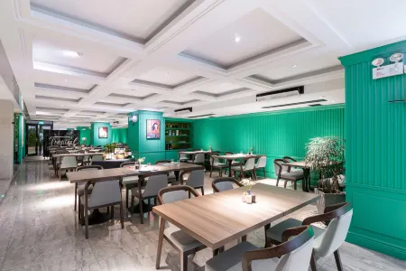 Rezen Longuu Hotel Отели рядом с достопримечательностью «Chaotian»