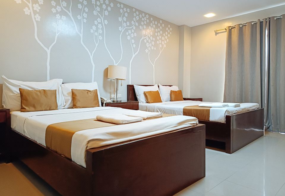 5. Hotel Ju..