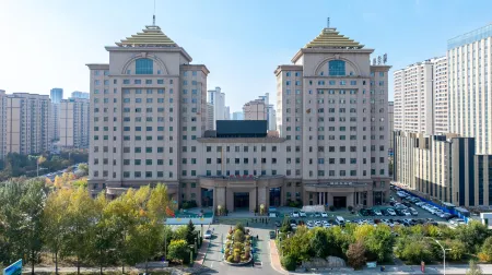 Yunuo Hotel Отели рядом с достопримечательностью «Changchun Workers Gymnasium»