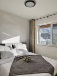 Yichen Homestay ( Lake Songhua Resort)