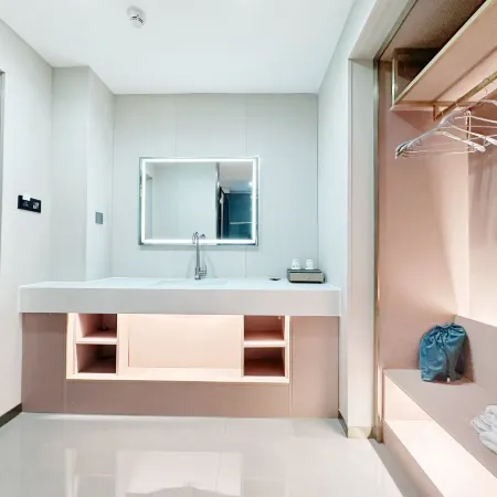 Orange Light Luxury Apartment (Hunnan Olympic Center Subway Station)