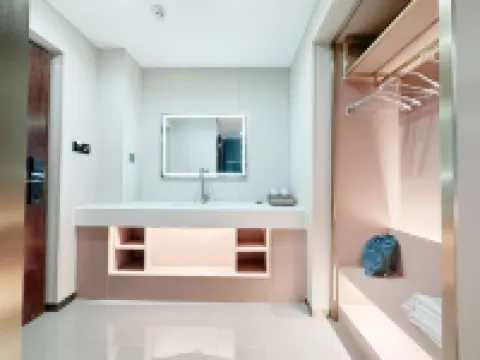 Shenyang Orange Selected Apartment (Hunnan Olympic Center Subway Station)