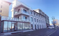 Guanjiang Yueshan Light Luxury Hotel