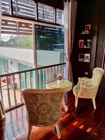 Baan Kraziprak Отели рядом с достопримечательностью «Wat Tha NAO»