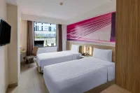 Favehotel Hyper Square Hotel dekat Sudirman Street Day and Night Market