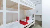RedDoorz @ Camp Saint John Hotel La Union