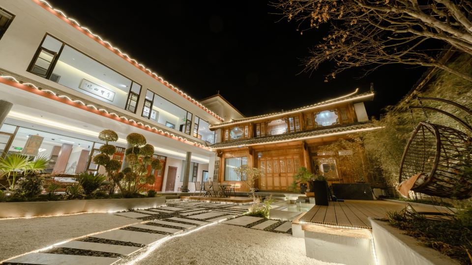 Lijiang Mountain Muyunjian Homestay