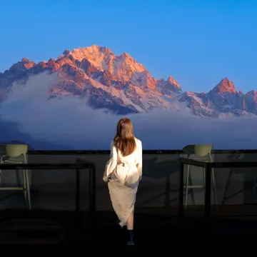 Hexi Snow Mountain View Hotel - Lijiang Ancient Town
