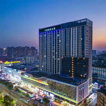 Live Hotel (Jiangmen East Railway Station Jianghai Square)