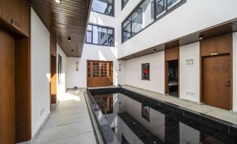 Huangshan Moye Xiaosu Homestay (North Railway Station Xixinan Ancient Village)
