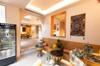 Yuanjiang Fanting Private Hot Spring Designer Vacation Apartment