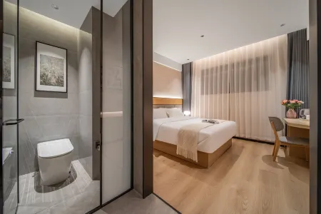 Ledu Hotel (Chongqing Zoo Light Rail Station) Отели рядом с достопримечательностью «Chongqing University of Technology (Huaxi Campus)»