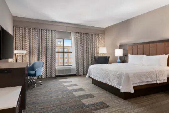 Hampton Inn & Suites Kansas City Downtown Crossroads Отели рядом с Международный аэропорт Канзас-Сити