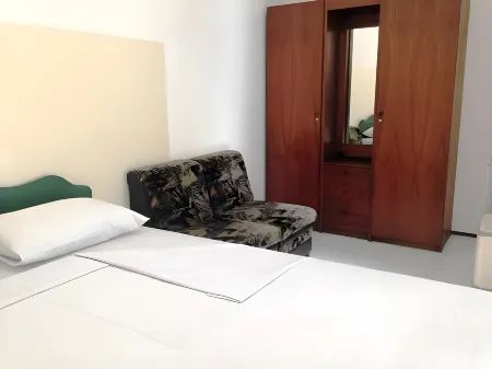 Henny Executive Homestay