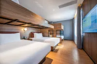 Yunik Esports Hotel (Urumqi Nanhu Square Subway Station Branch) - Esports