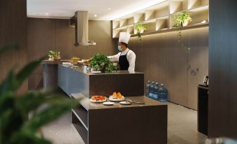 Qingyang Phoenix Hotel