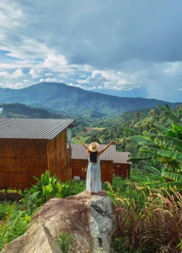 เต็นท์ 2 (เต็นท์มีอ่างอาบน้ำและระเบียง)