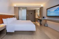 Qingmu Platinum Hotel (Wuhu Bay Lan Deke Commercial Plaza)