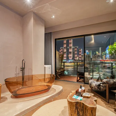 Chongqing Puyi ·RiverView Designer Holiday Homestay (Nanbin Road Store)