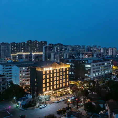 Yibo Yunxi Hotel (Jiujiang College Branch on Shili Avenue)