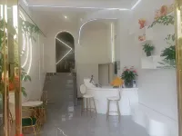 Qujing Yishanggong Hotel