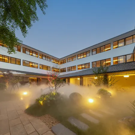 Qiyun Hot Spring Resort Hotel ( Wentang gujing Branch)