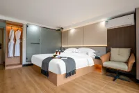 Xingchenli Smart Cinema Hotel (Zhongxian Sugong Garden Store) Hotel di Zhong County