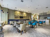 XINHUA Holiday Hotel