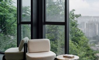 YOLO Eling Art Gallery Hotel(Erling No. 2 Factory Cultural and Creative Park Store)