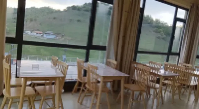 隴縣良棲拾光民宿（關山草原景區店）