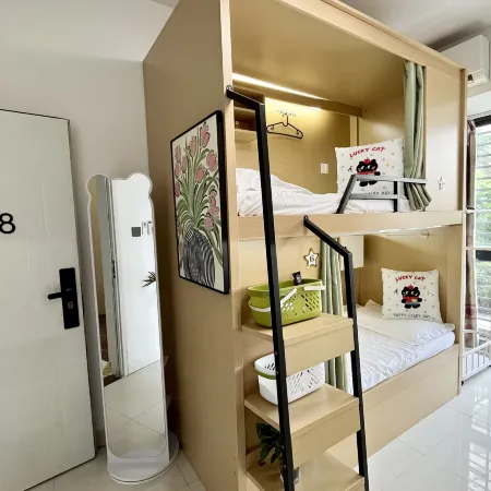 Baihua Selected Hostel (Hainan University Haidian Island)
