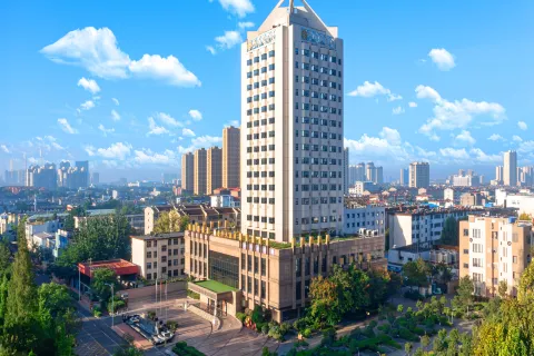 Linyi Ronghua Hotel (People's Square Railway Station)