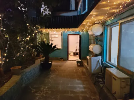 He and her youth hostel