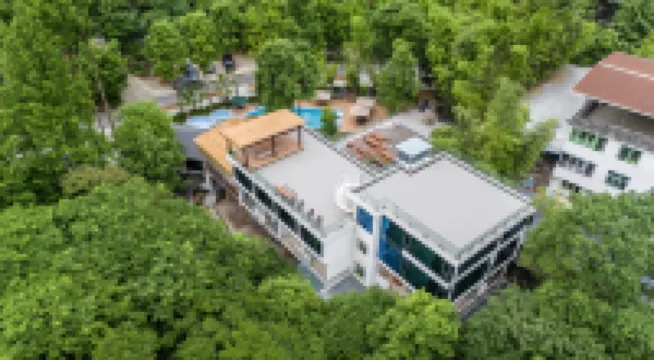 Qingcheng Mountain Lanting Mountain House