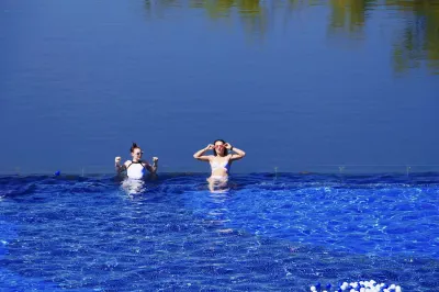 Rsun the Lakefort Hotel