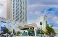 Huancheng Cloud E-sports Movie Hotel (Shijiazhuang Station Tatan Commercial City Store) - homestay