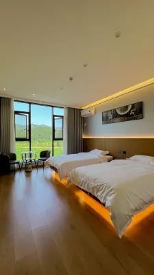 Yinhe Boutique Stay (Lushan Donglin Dafu Southeast Gate)