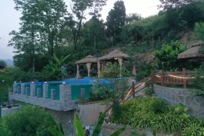 Mo Shanju Swimming Pool Courtyard homestay(Zhangjiajie Tianmen Mountain Branch) Hotels near Tujia Folk Customs Park