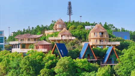 Hubei Natural Mountain Logde Resort Hotel. Отели рядом с достопримечательностью «Changsheng Street»