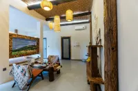 Shire Tribe · Totem Tree House Nomadic Nature Art Space (Narat Branch) - Romantik