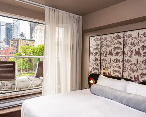 Hôtel Saint-Sulpice Hotels near Quebecor