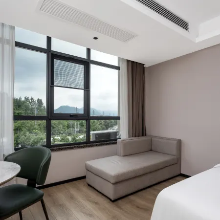 GreenTree Inn·Smart Choice (Chizhou Qingyang Bus Station Branch)