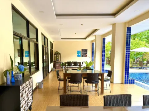 Mido Hotel Pattaya Отели рядом со станцией Железнодорожная станция Паттая